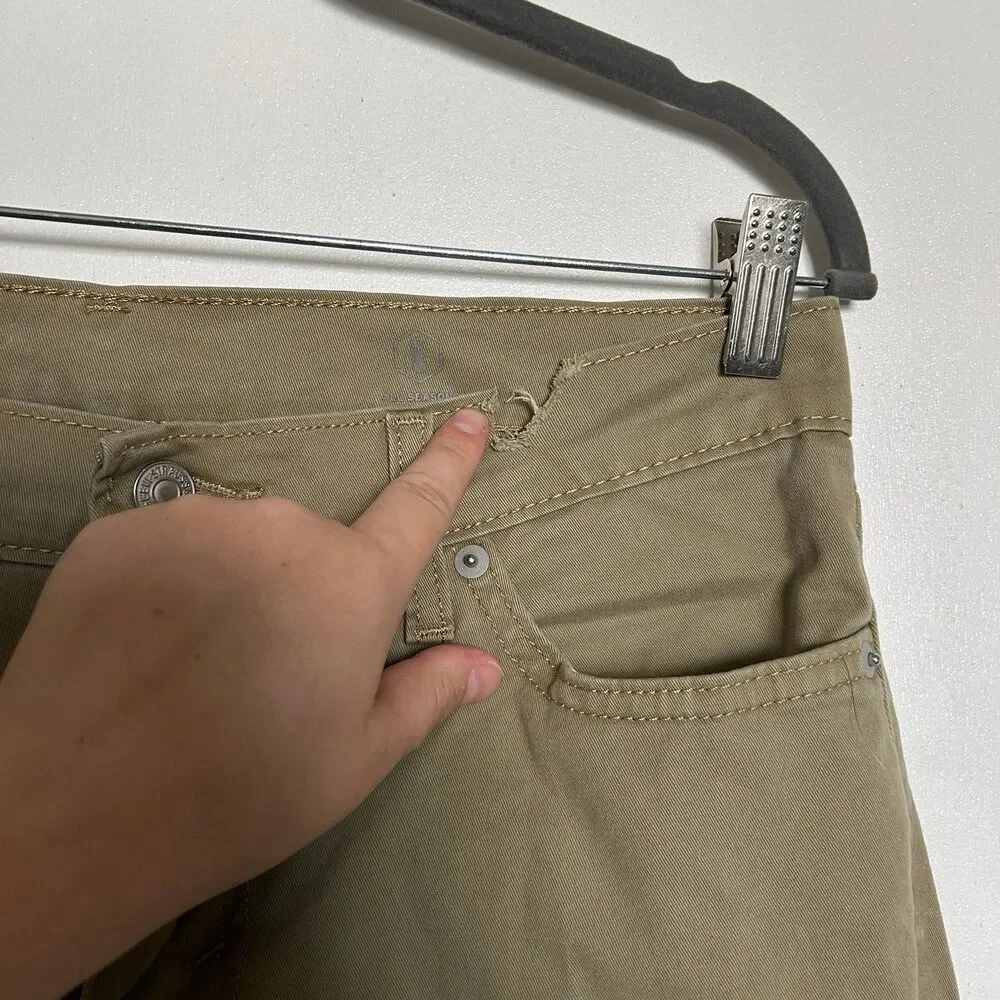 Men’s Khaki Levi 511s